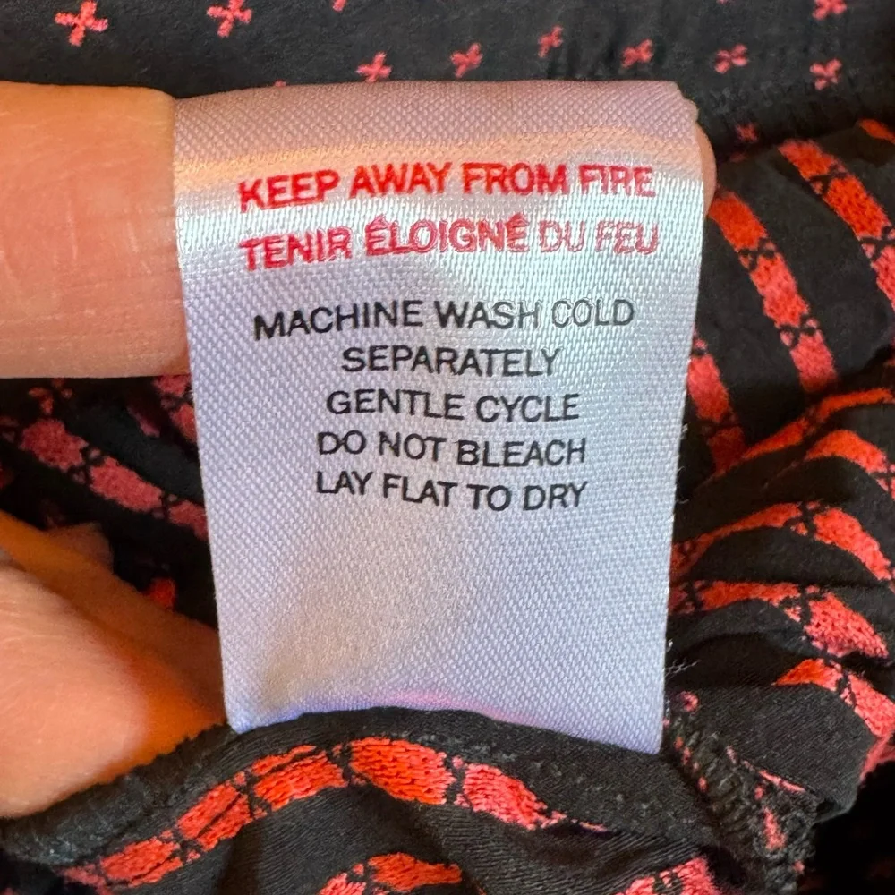 Kozan Made in Turkey Textured Cropped Pants Black & Red size Large - Picture 9 of 9